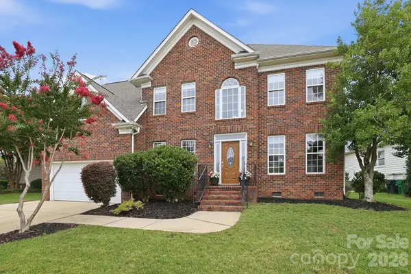 12415 Oakbriar Lane, Charlotte, NC 28273
