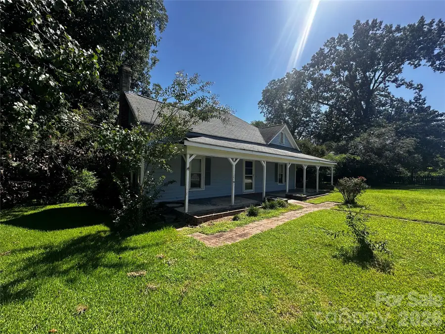 3914 Woodlawn Street, Sharon, SC 29742 - #2