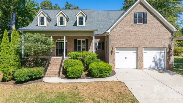 142 Fairway Drive, Mooresville, NC 28117