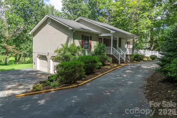 15 Pete Luther Road, Candler, NC 28715