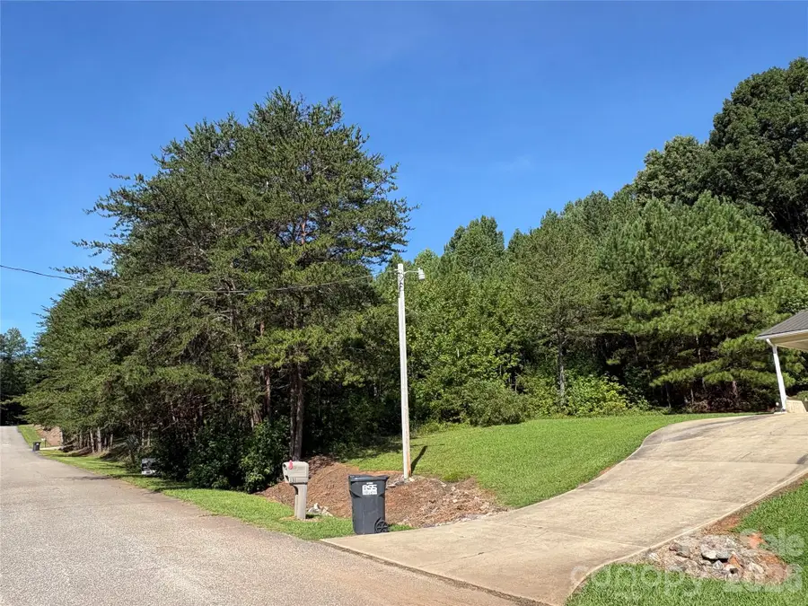 127 S Yadkin River Road, Statesville, NC 28625 - #3