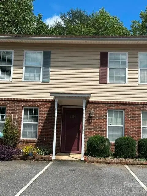 1535 20th Avenue Ne, Hickory, NC 28601 - #1