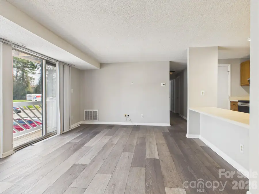 9511 Shannon Green Drive #APT E, Charlotte, NC 28213 - #3