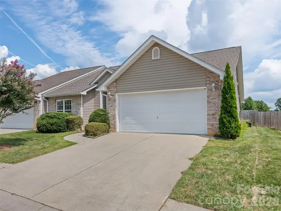 156 Chesire Way, Fletcher, NC 28732 - #2