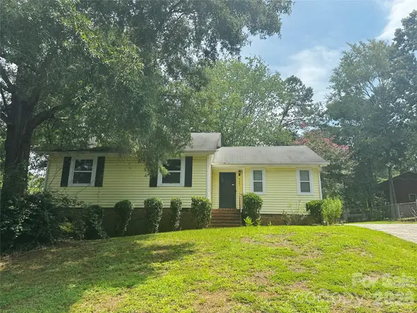 9607 Barkridge Road, Charlotte, NC 28227