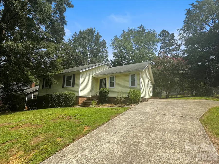 9607 Barkridge Road, Charlotte, NC 28227 - #2