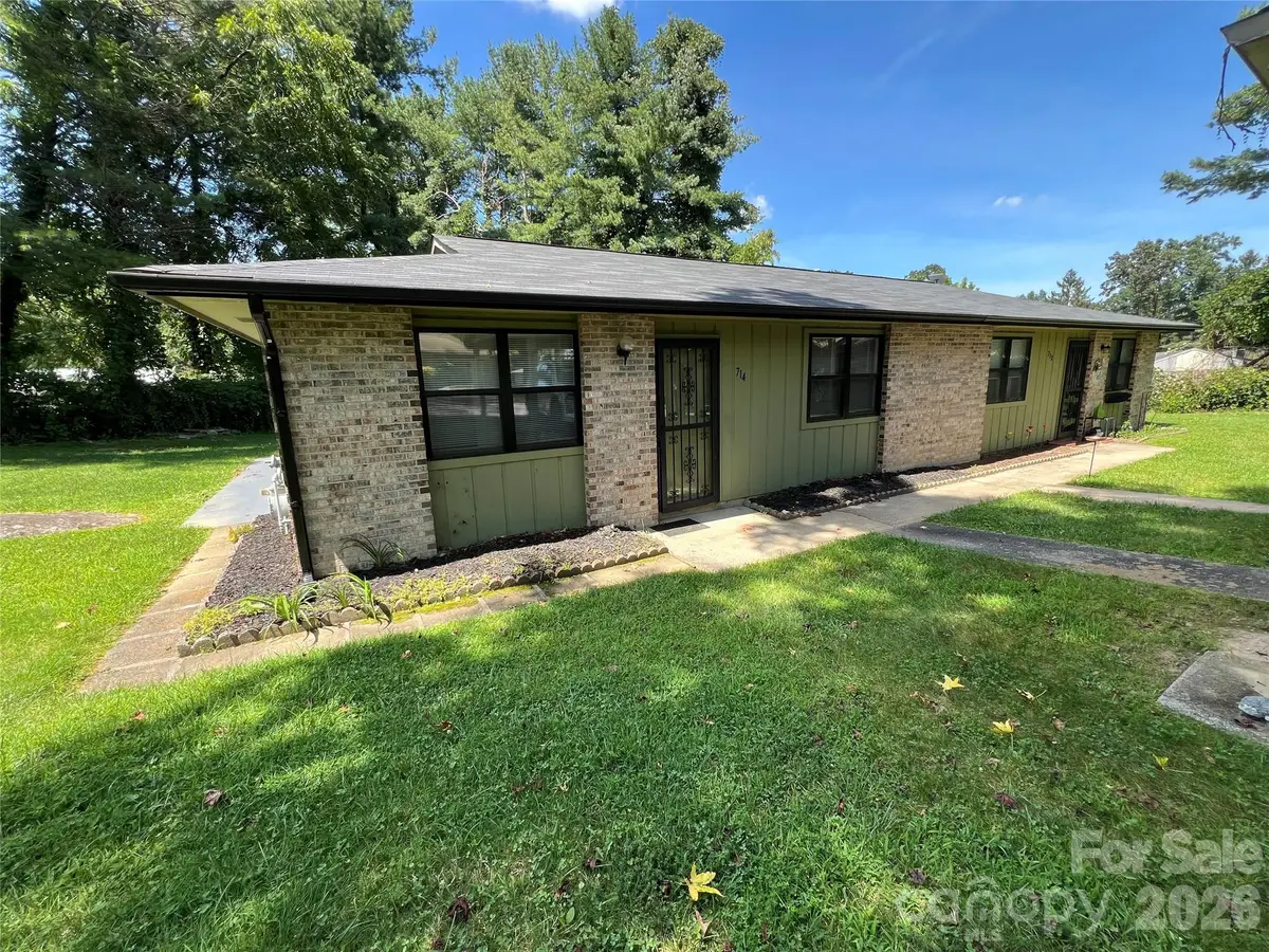 714 Farmington Circle, Hendersonville, NC 28739 - #1