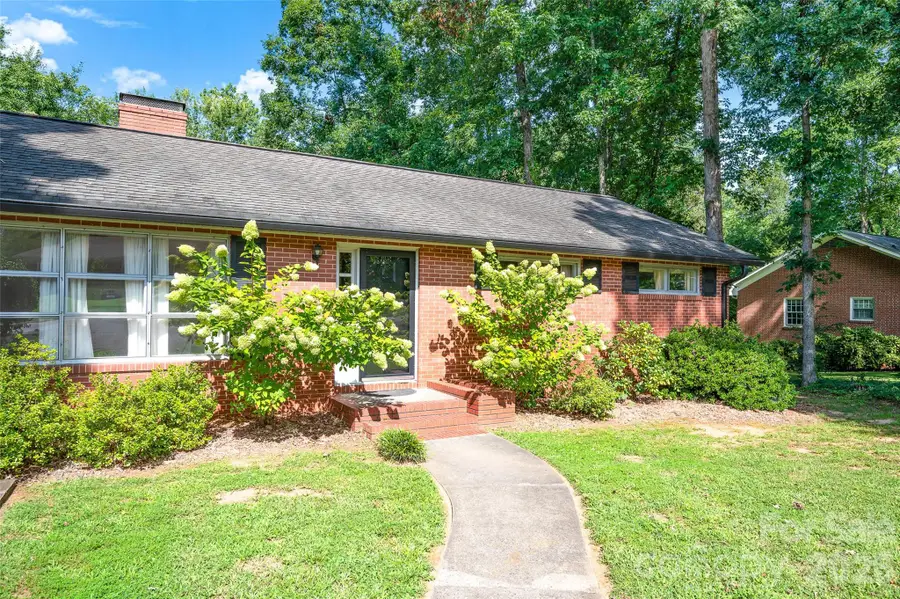 427 S Magnolia Street, Mooresville, NC 28115 - #3