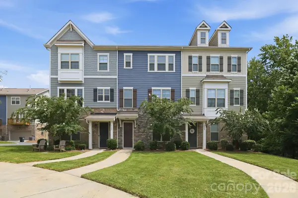 9604 Ainslie Downs Street, Charlotte, NC 28273
