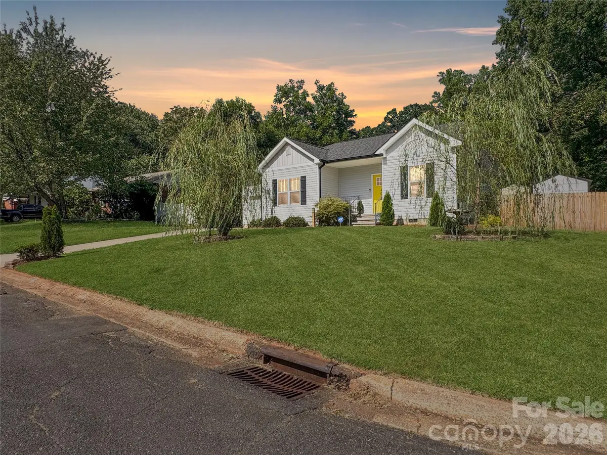 404 Skipwith Place, Charlotte, NC 28217 - #1