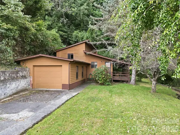 128 Wildcherry Hill Road, Maggie Valley, NC 28751