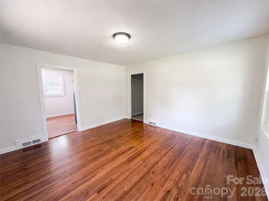 1006 Peachtree Road, Charlotte, NC 28216 - #3