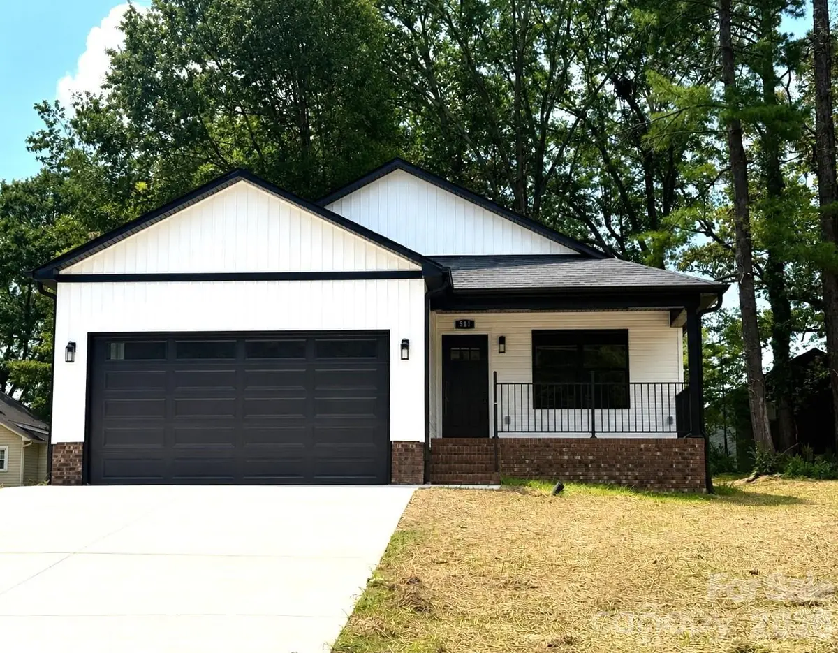 511 N State Street, Lincolnton, NC 28092 - #1