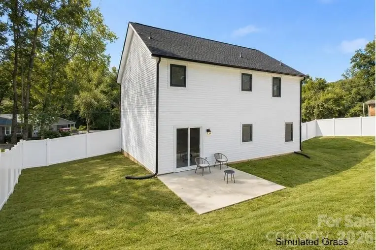 4147 2nd Street Ne, Hickory, NC 28601 - #3