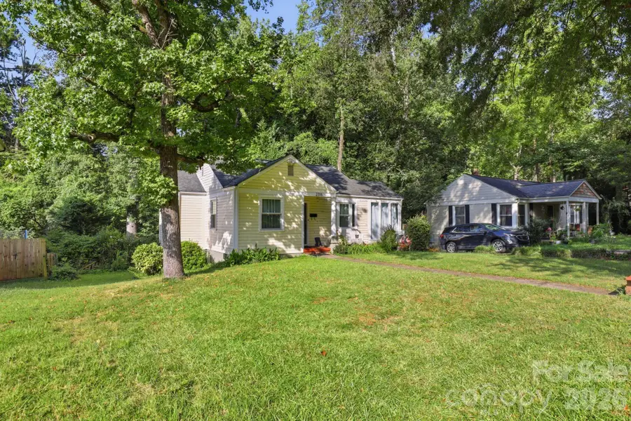 2316 Kingsbury Drive, Charlotte, NC 28205 - #3