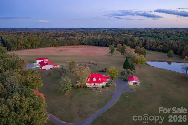1260 Beaver Island Trail Road, Walnut Cove, NC 27052