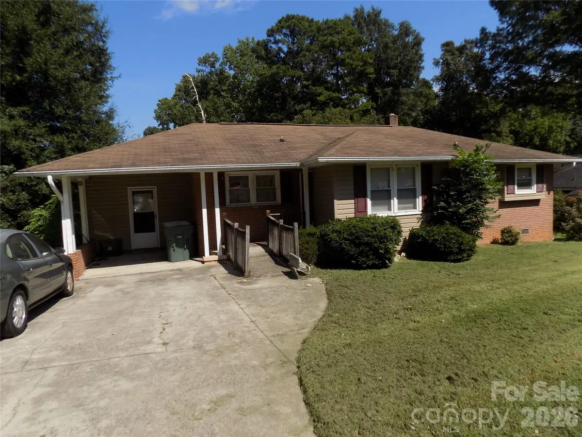 340 S Vine Street, Gastonia, NC 28052 - #1