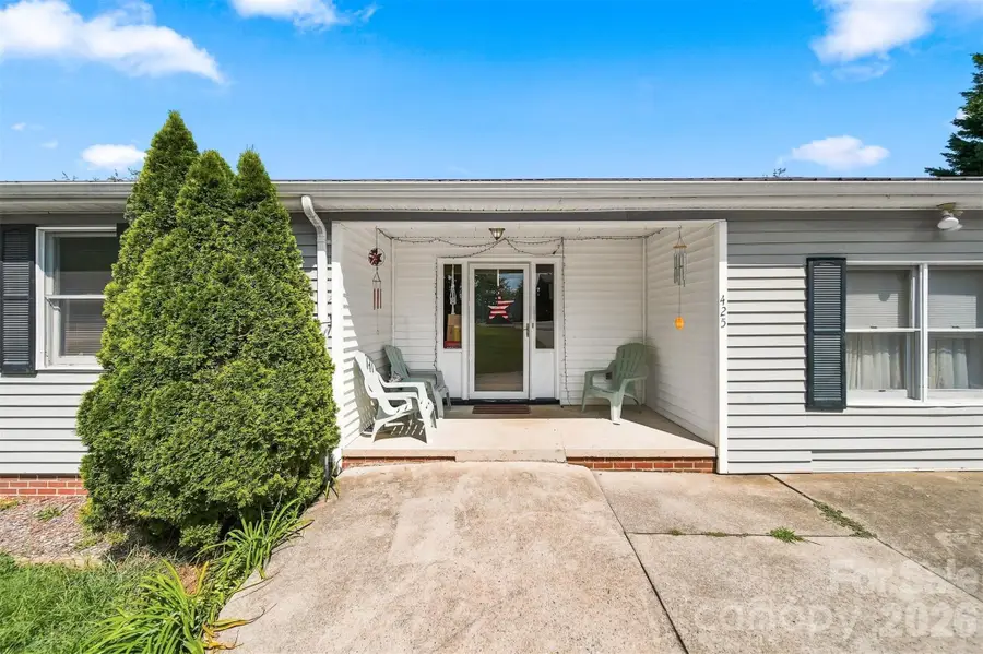 425 Heritage Farm Road, Hickory, NC 28602 - #2
