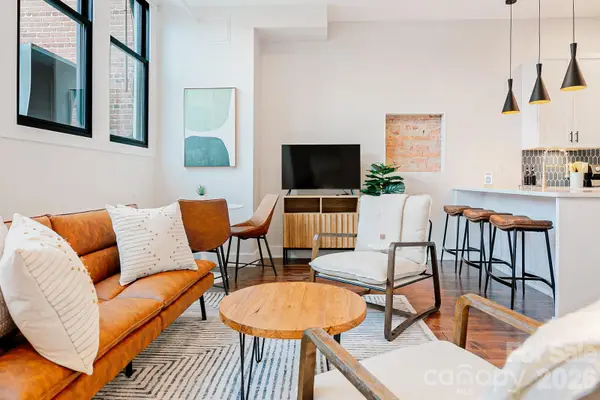 122 College Street #202, Asheville, NC 28801