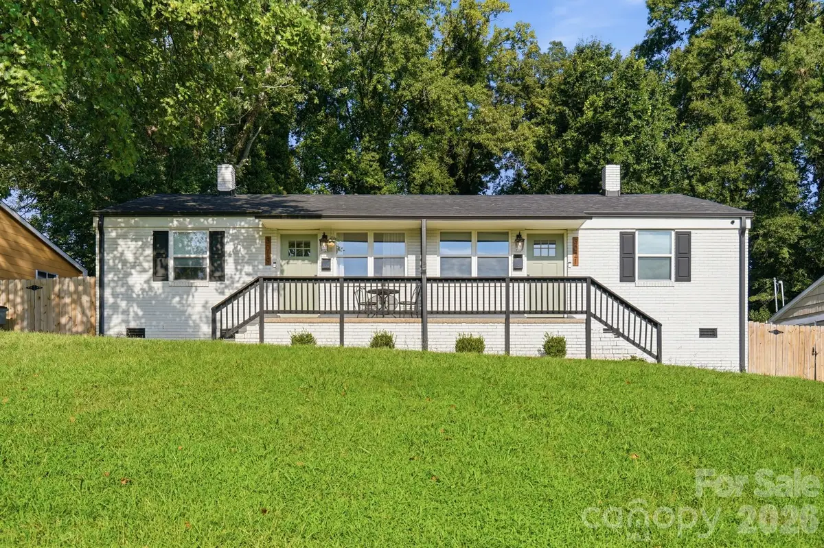 3019 Columbus Circle, Charlotte, NC 28208 - #1
