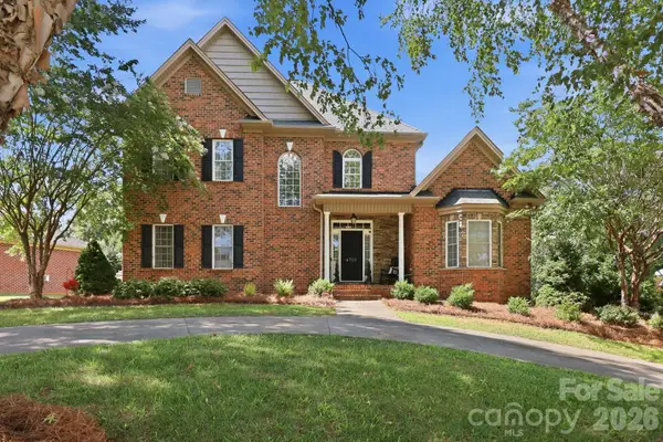 4701 Pebble Lake Drive #161, Pfafftown, NC 27040