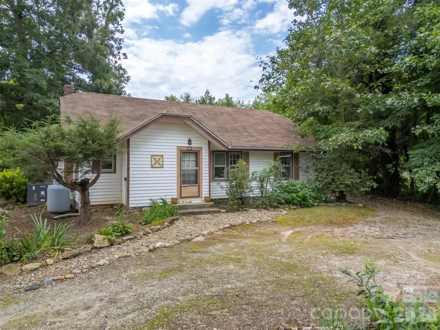 375 E King Street, East Flat Rock, NC 28726 - #3