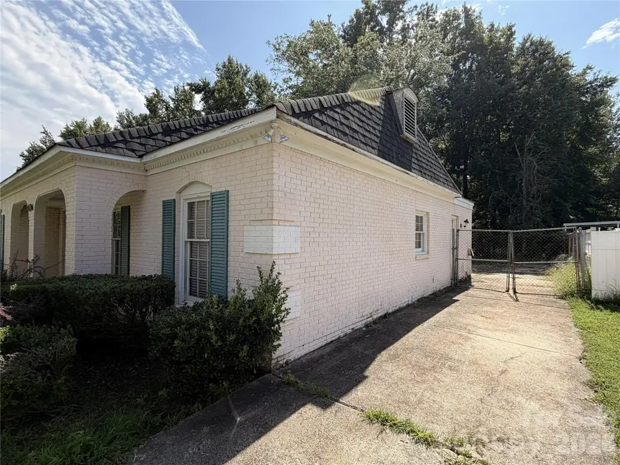 6625 Woodfield Drive, Charlotte, NC 28215 - #3