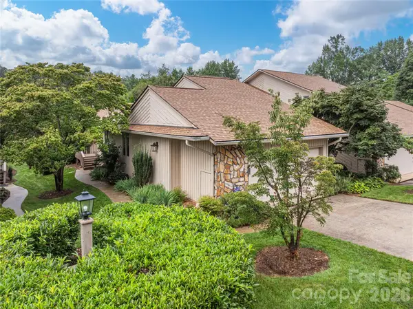 121 Deerlake Drive, Asheville, NC 28803