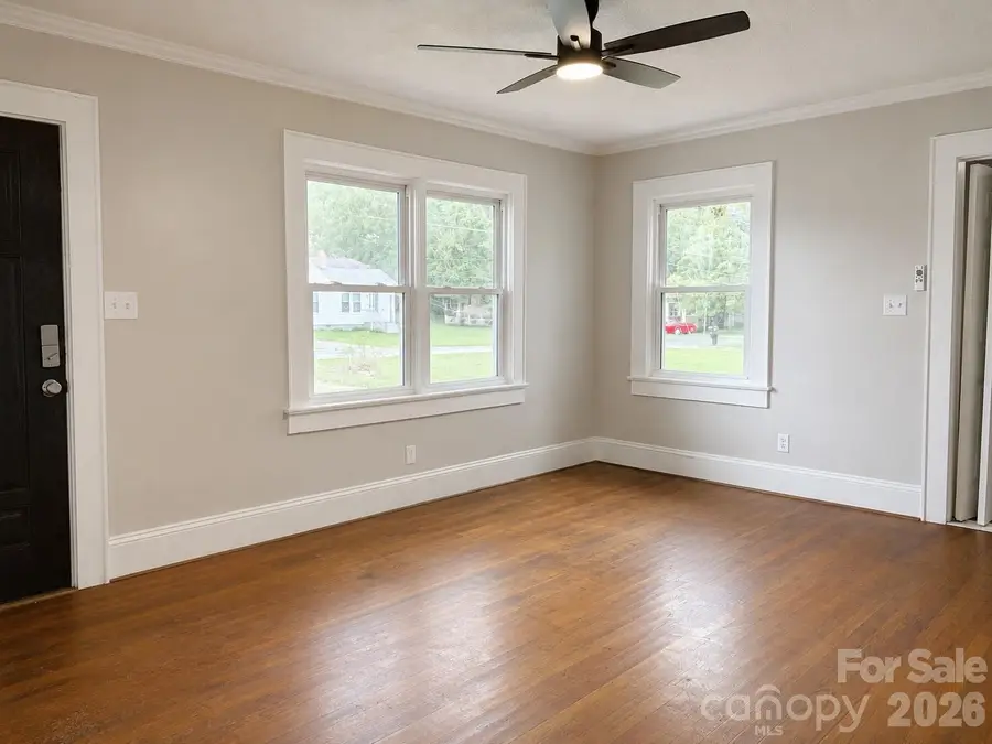 802 3rd Street Se, Conover, NC 28613 - #2