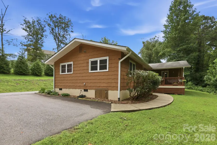 260 Justice Ridge Road, Candler, NC 28715 - #2