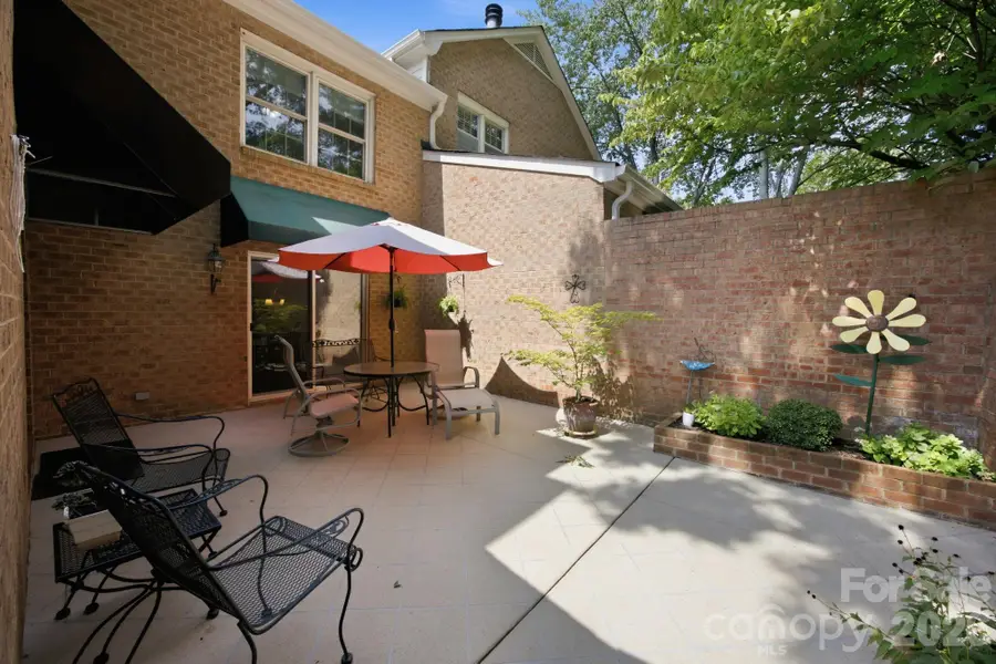 6836 Dumbarton Drive, Charlotte, NC 28210 - #2