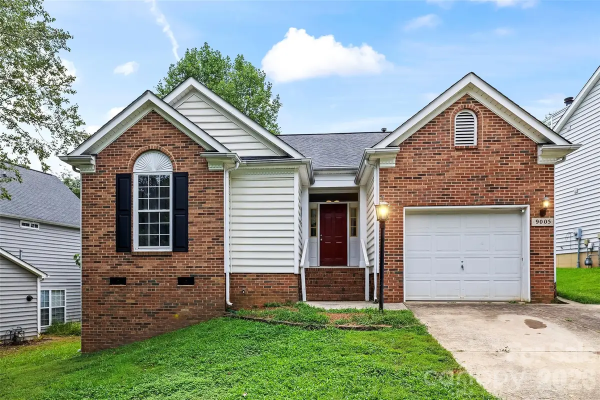 9005 Little Hampton Place, Charlotte, NC 28215 - #1