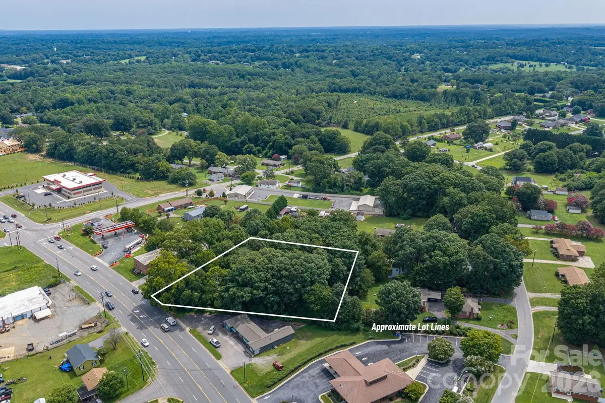 00 Springs Road Ne, Hickory, NC 28601 - #1