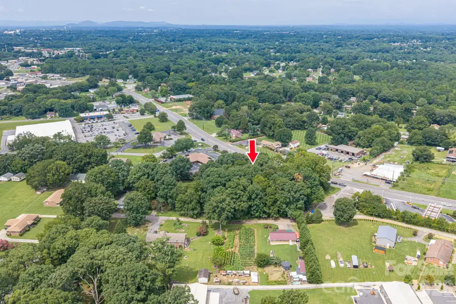 00 Springs Road Ne, Hickory, NC 28601 - #3