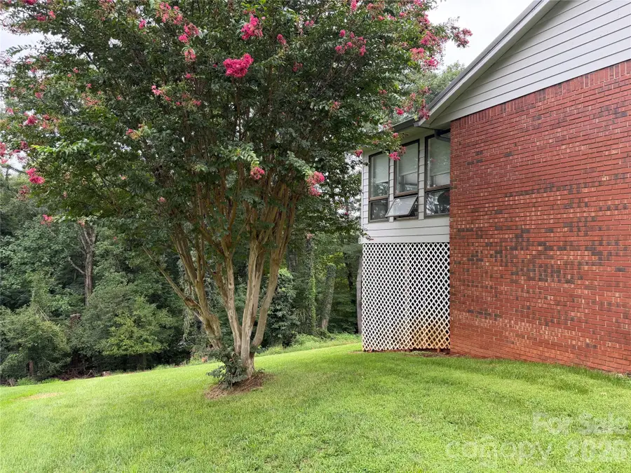 1000 Beaumont Poplar Street, North Wilkesboro, NC 28659 - #2