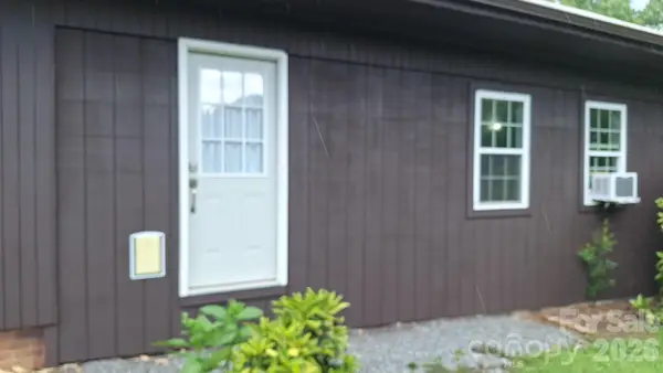 126 21st Avenue Nw, Hickory, NC 28601