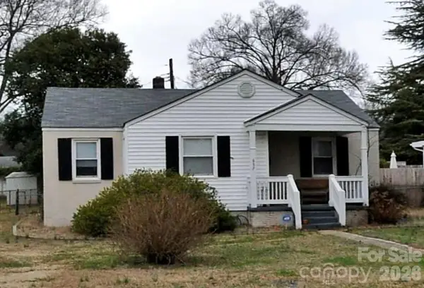 657 Melbourne Court, Charlotte, NC 28209