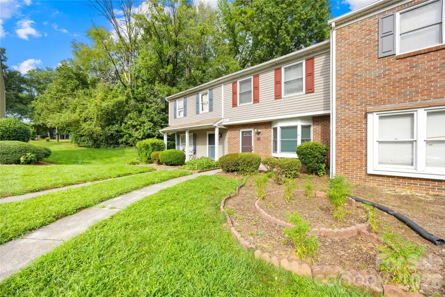 8426 Rust Wood Place, Charlotte, NC 28227 - #2