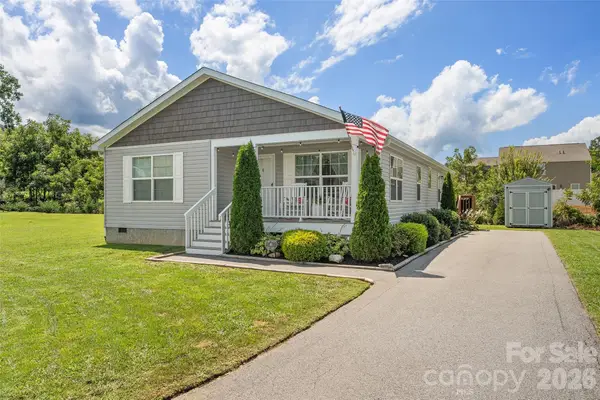46 Janie Drive, Clyde, NC 28721