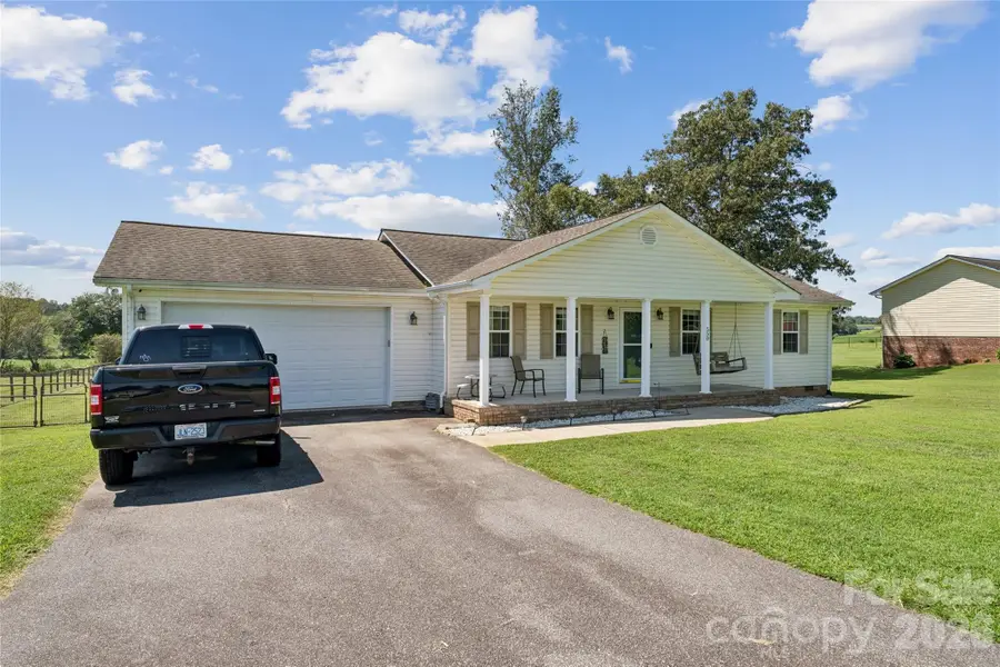 550 Stable Brook Lane, Taylorsville, NC 28681 - #3