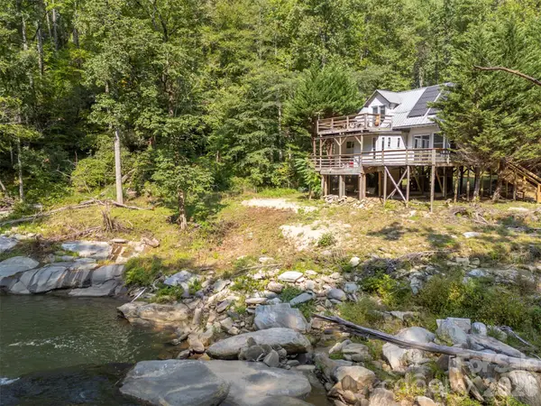 1008 Hardison Falls Trail, Hendersonville, NC 28792