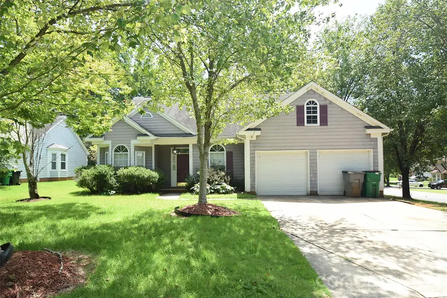 730 Oakbluff Circle, Charlotte, NC 28216 - #2