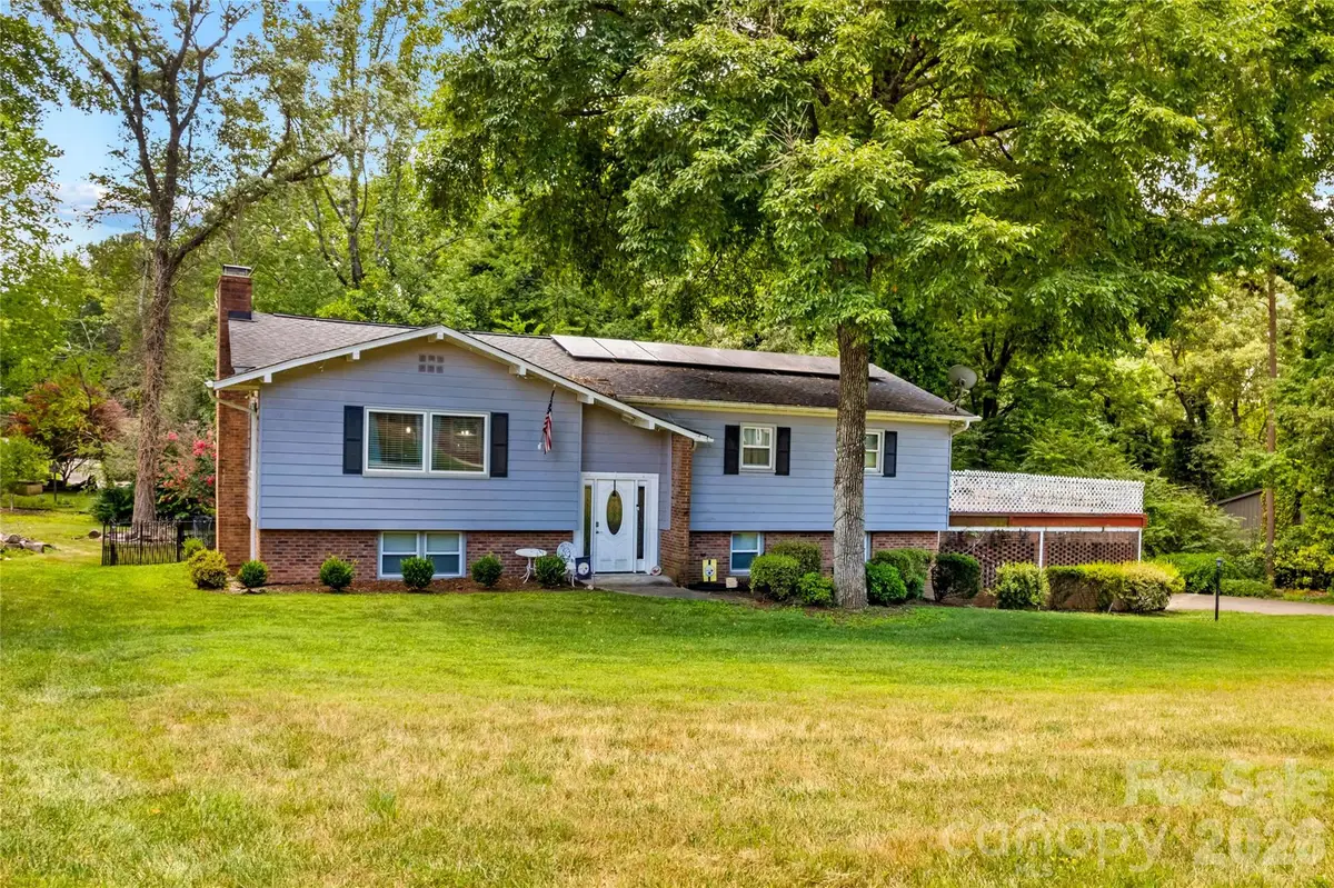 1130 24th Avenue Place Ne, Hickory, NC 28601 - #1