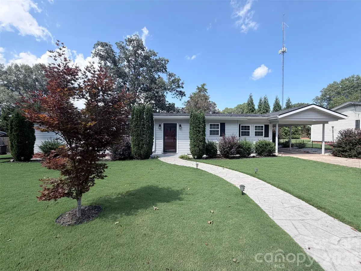 449 Virginia Avenue, Statesville, NC 28677 - #1
