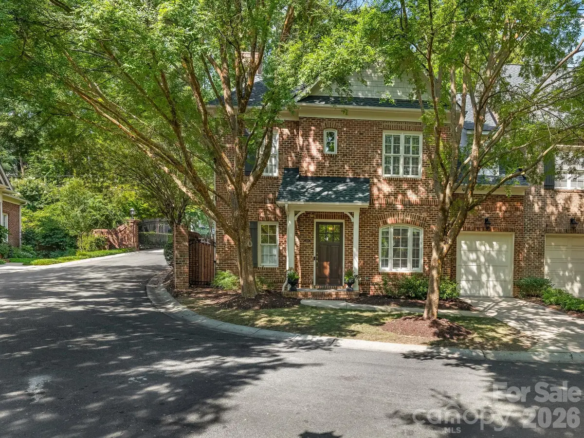 221 Crownsgate Court, Charlotte, NC 28207 - #1