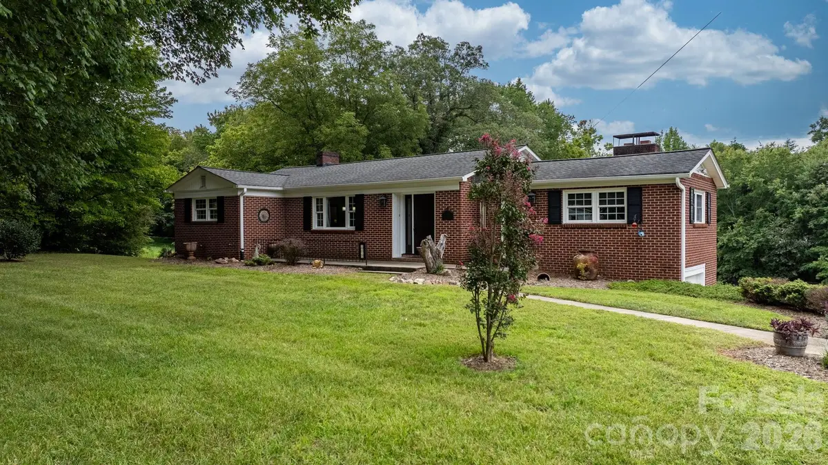 2210 19th Avenue Se, Hickory, NC 28602 - #1
