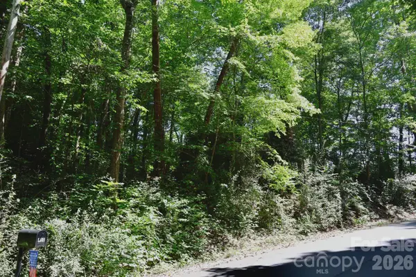 404 Summit Drive Se, Concord, NC 28025