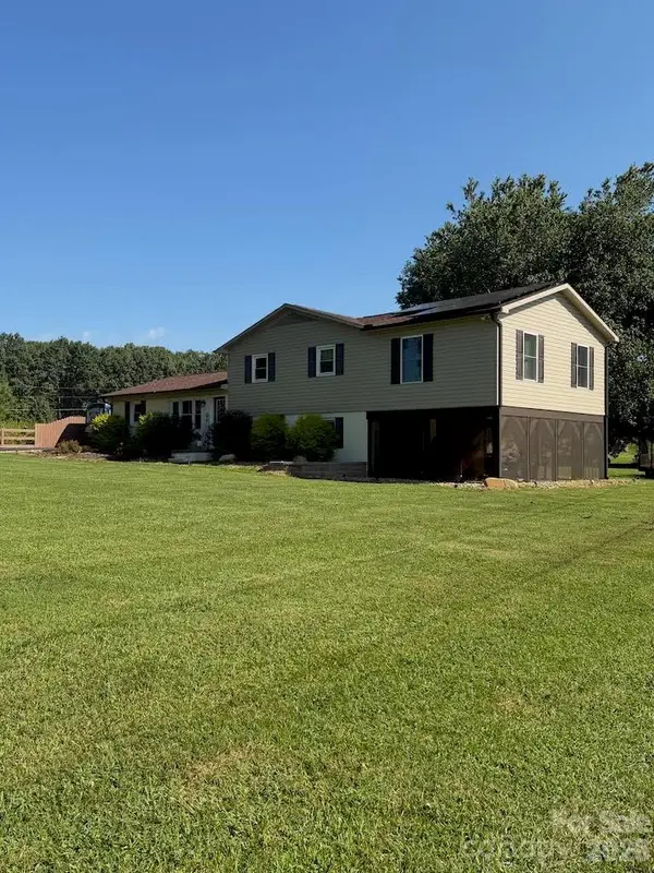 6060 Lineberger Road, Sherrills Ford, NC 28673
