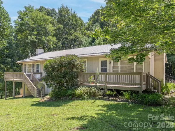 71 Harvey Osteen Road, Zirconia, NC 28790