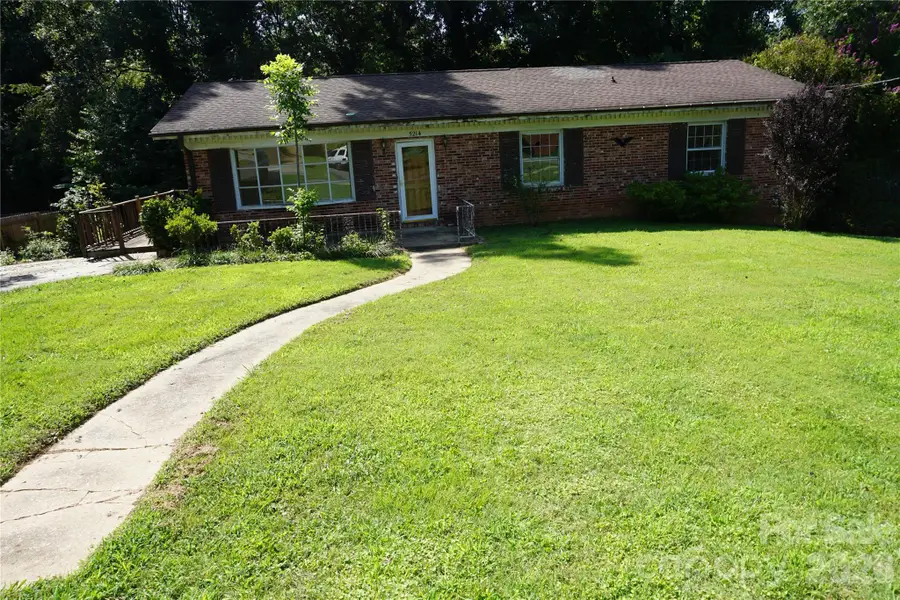 5214 Northview Drive, Hickory, NC 28601 - #3